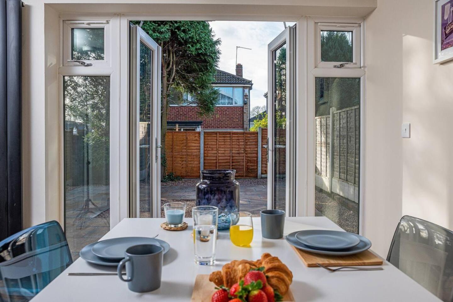Dudley-Hospital-3Bed-Parking-Long Stay-Contractor Brierley Hill Exteriér fotografie