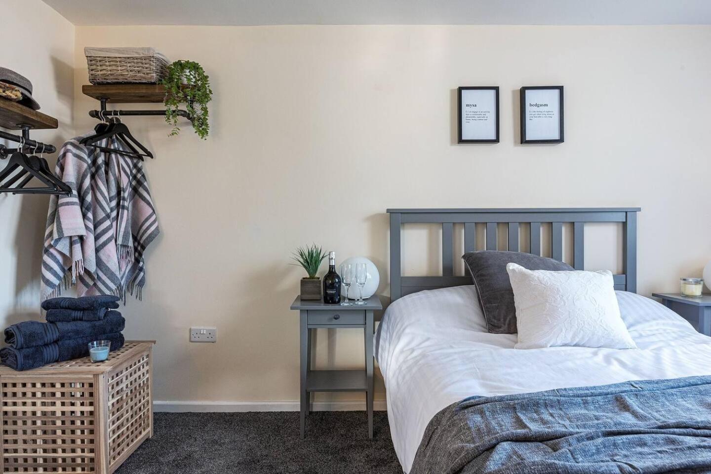 Dudley-Hospital-3Bed-Parking-Long Stay-Contractor Brierley Hill Exteriér fotografie
