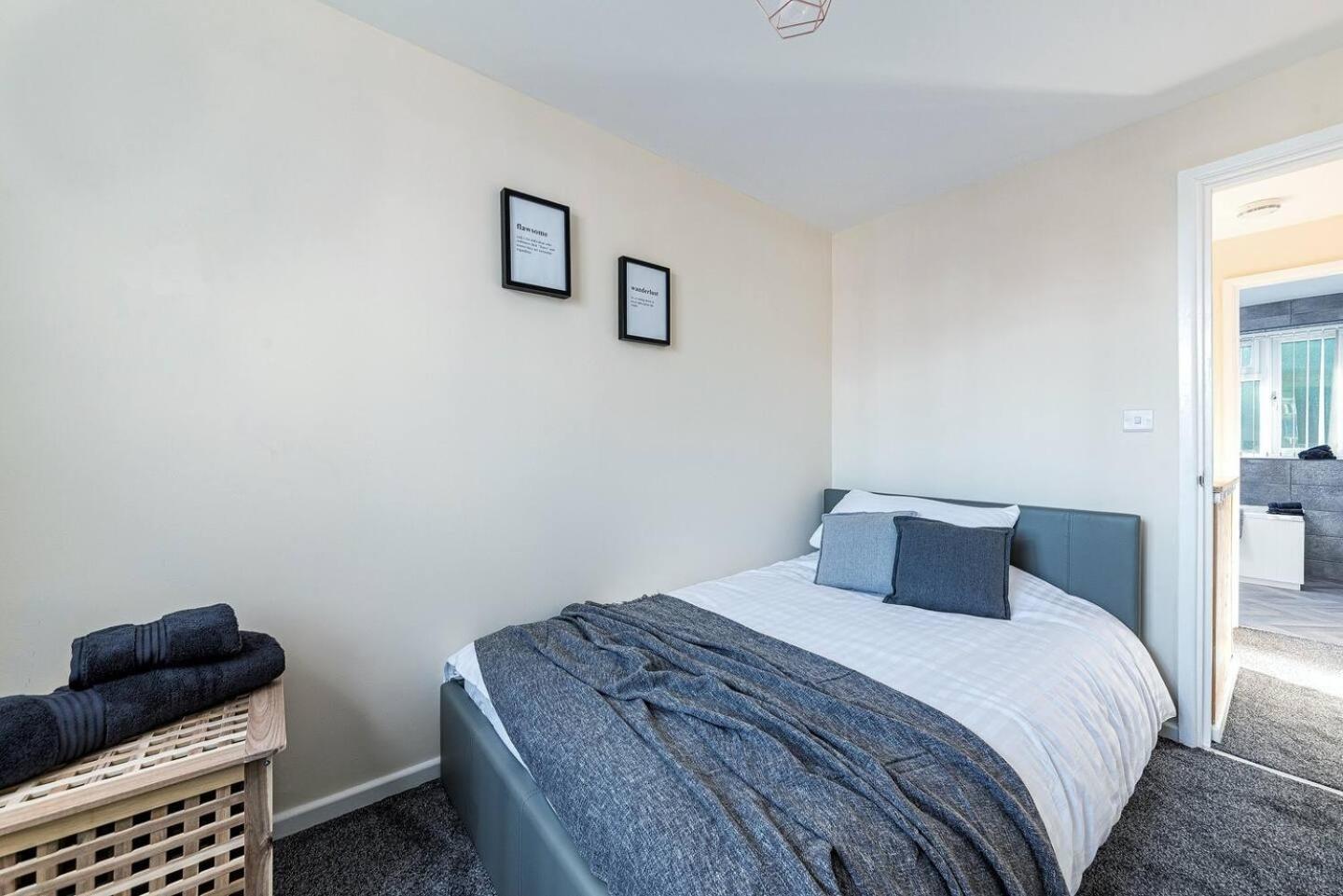 Dudley-Hospital-3Bed-Parking-Long Stay-Contractor Brierley Hill Exteriér fotografie